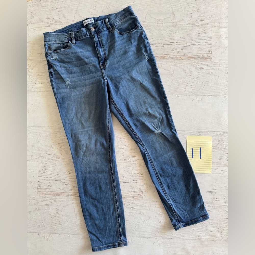 Studio Blue Kenova Skinny Roll Cuff Jean. Size 32. Gently loved 💙